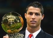 AYX官方直播-逆风翻盘！红牛二队奇迹逆转梅赛德斯，维斯塔潘一肩扛起全队荣耀