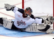 爱游戏体育官网-北非风暴席卷圣西罗，伊萨克无解模式启动，突尼斯力量令AC米兰防线崩溃