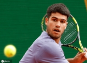 爱游戏在线-蒙特卡洛大师赛逆转年终总决赛，阿尔卡拉斯扛起全队