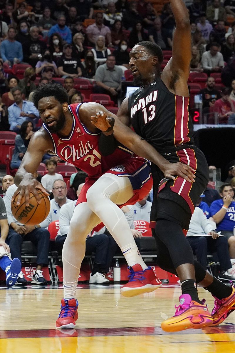 四川队碾压步行者，恩比德状态火热