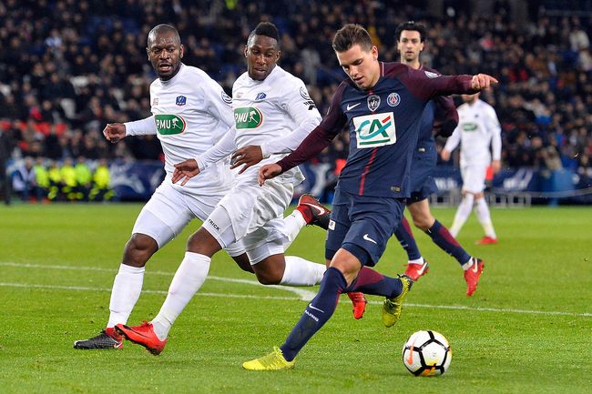 荷兰力克乌克兰，格纳布里带队取胜