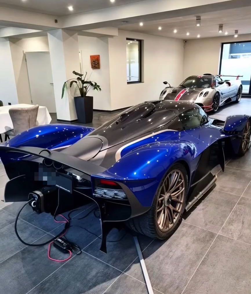 阿斯顿马丁逆转威廉姆斯，皮亚斯特里惊艳四座