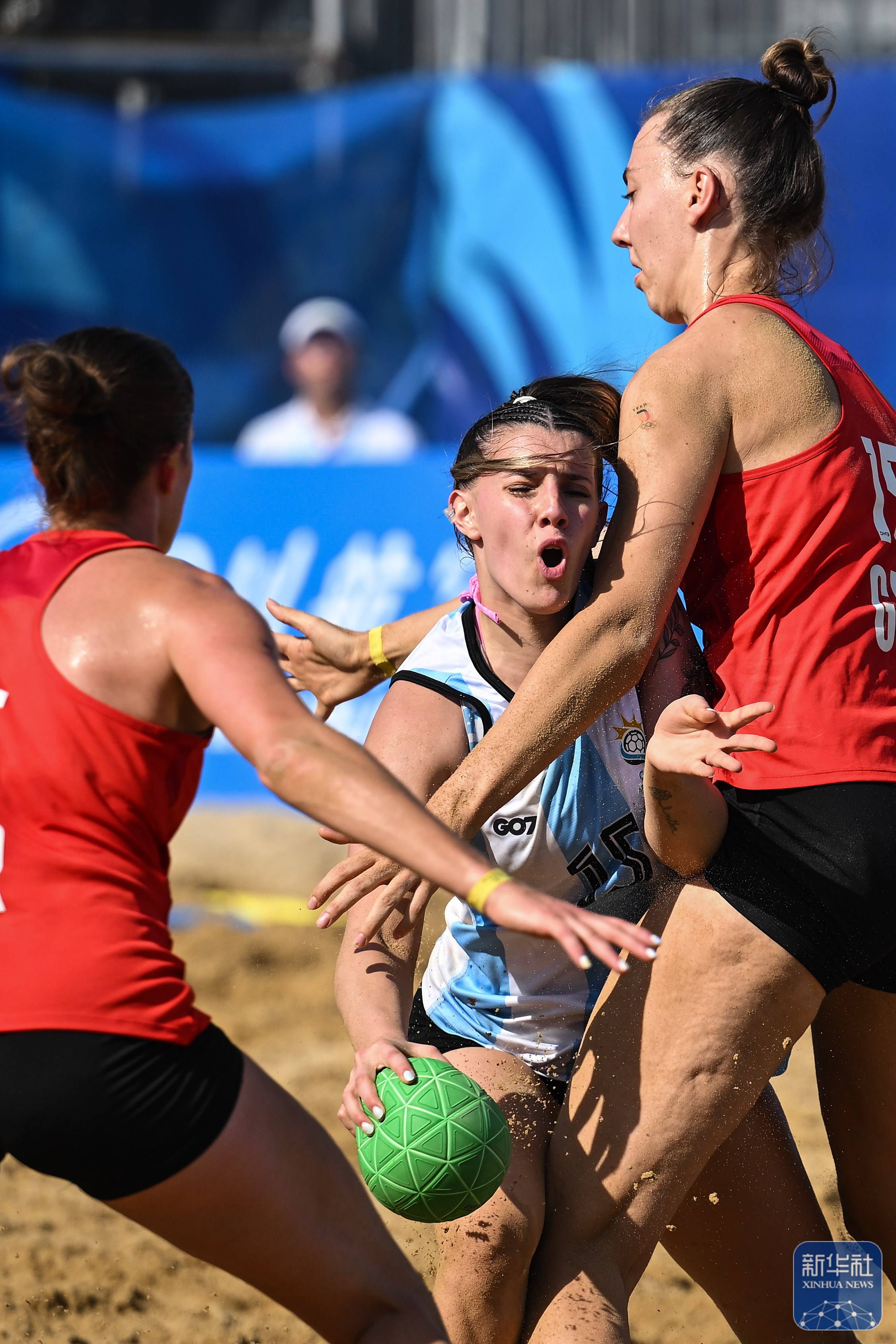 阿根廷女篮表现出色，成功晋级篮球世界杯八强