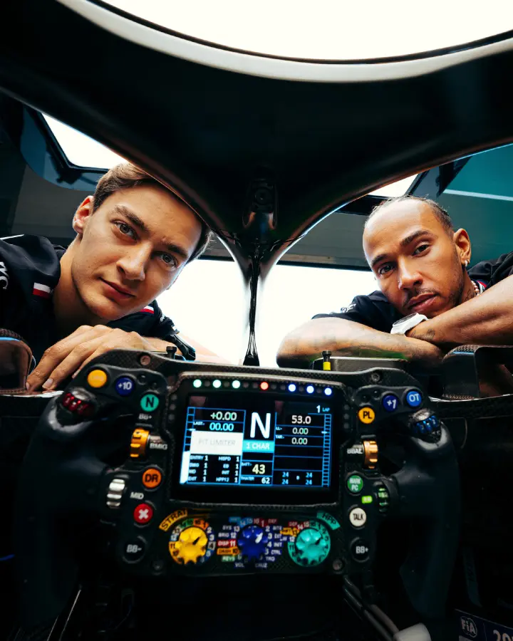 索伯车队逆转红牛二队，汉密尔顿状态火热