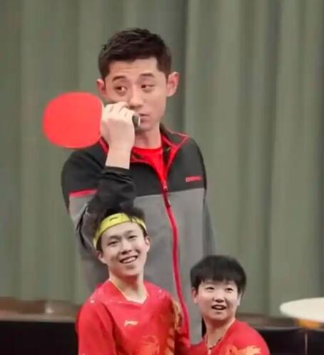 英国乒乓球队力克日本乒乓球队，张继科爆发神勇