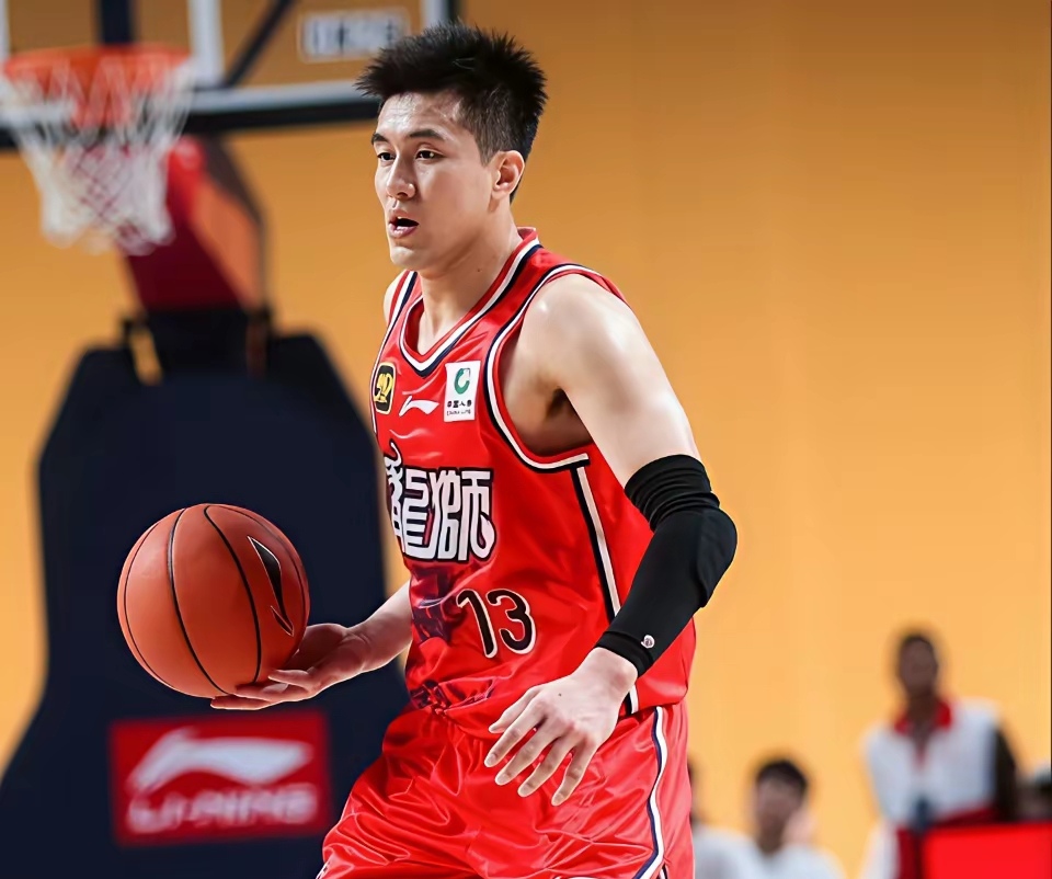 吉林队力克广东队,郭艾伦点燃赛场 吉林队力克广东队,郭艾伦点燃赛场