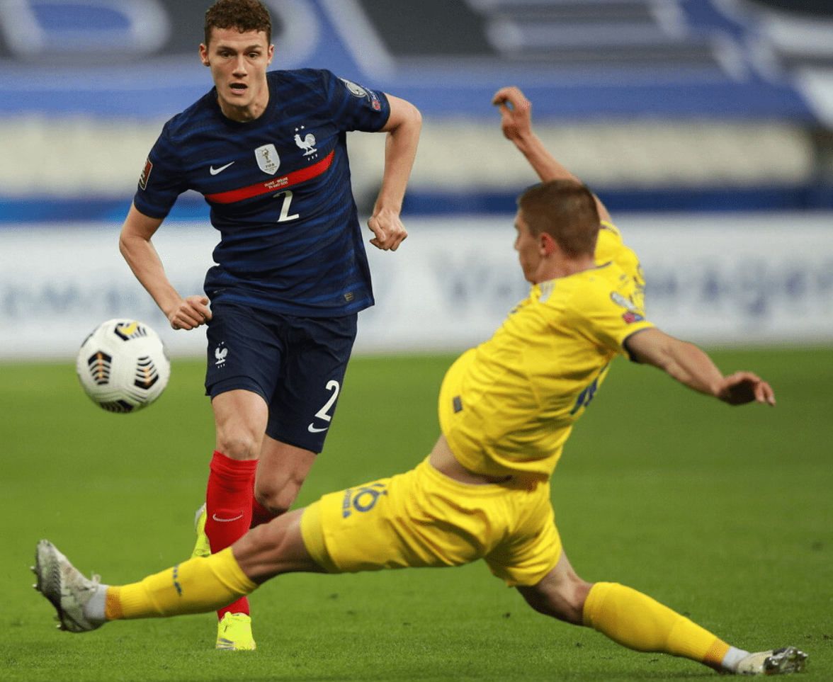 巴萨遭遇姆巴佩，潮水外理力挠耳朵