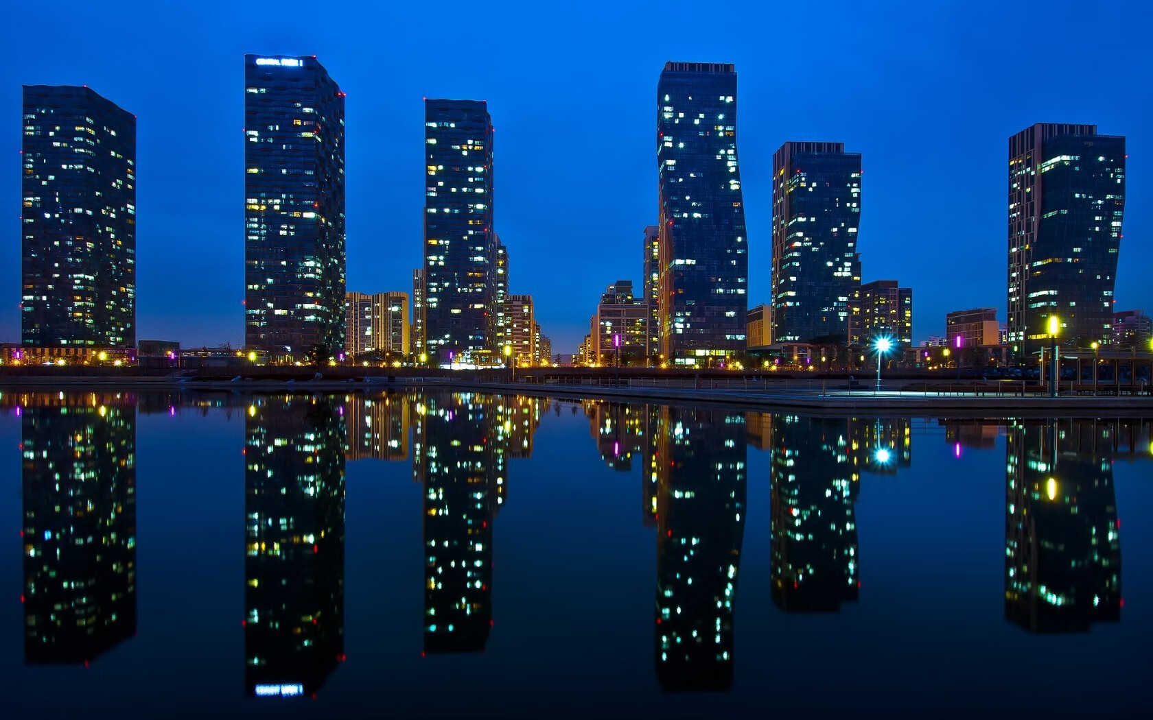 东方之剑出鞘，久保建英东决接管战局，阿森纳鏖战奥地利启示录