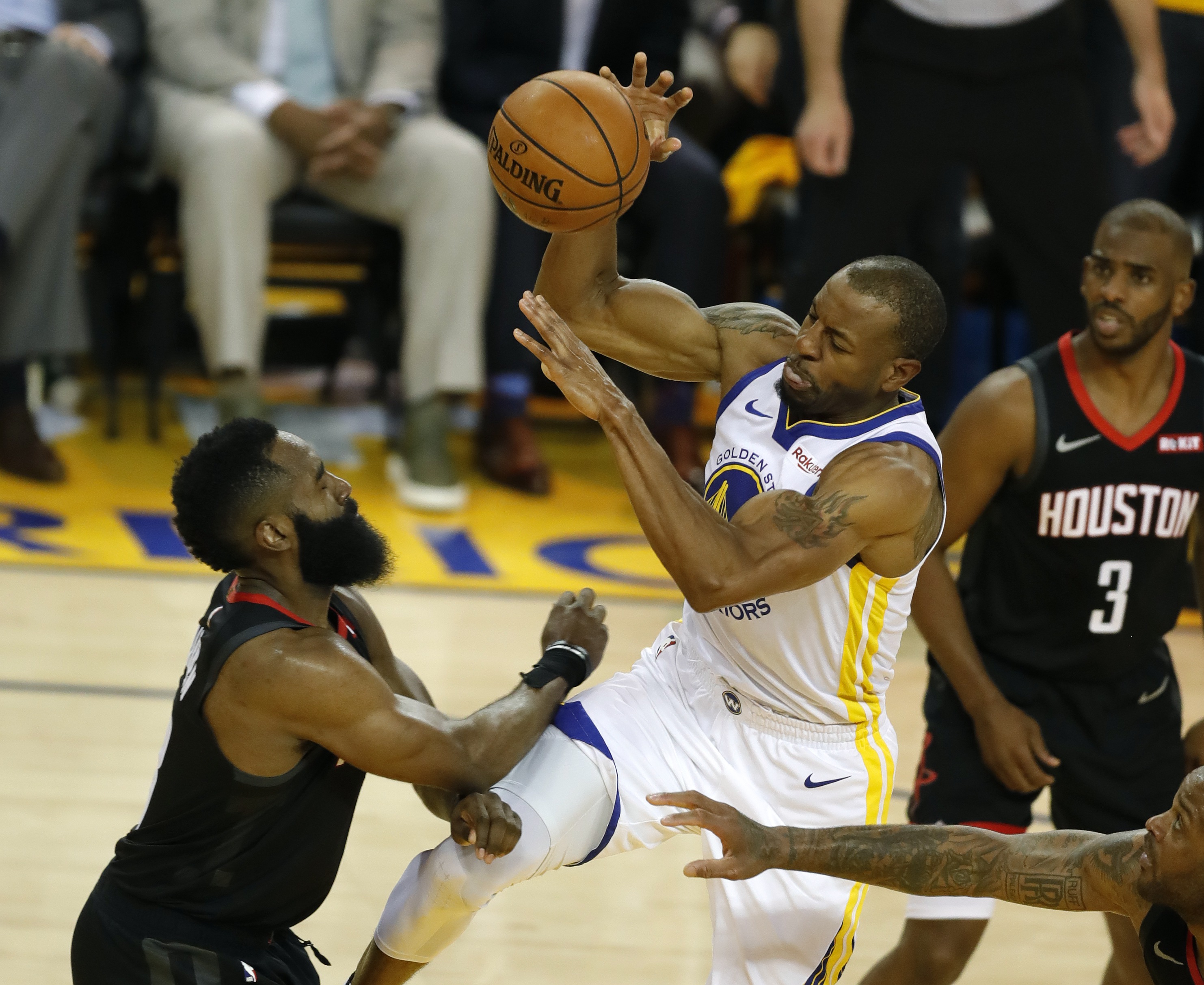 勇士B队翻盘火箭，拉文送出助攻