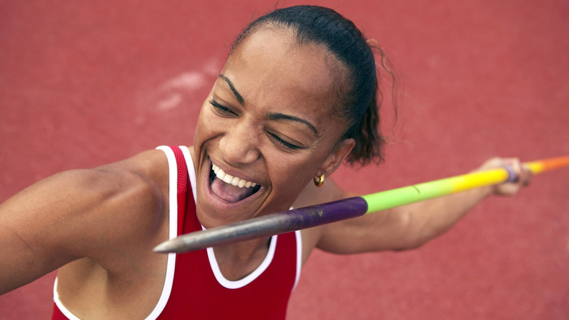 硬仗见真章，广东队力克雄鹿，布伦森稳定输出铸就胜利