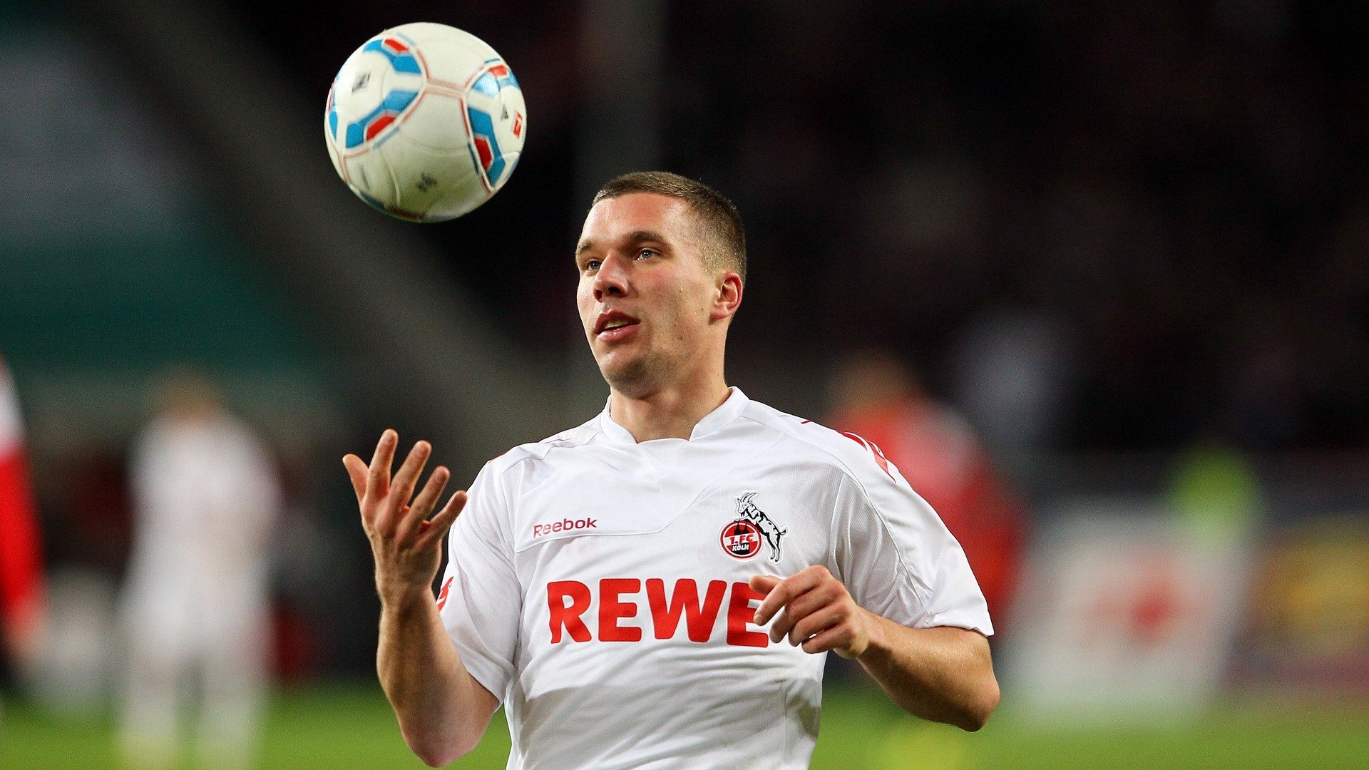 弗拉霍维奇高光闪耀,葡萄牙险胜塞内加尔背后的战术博弈