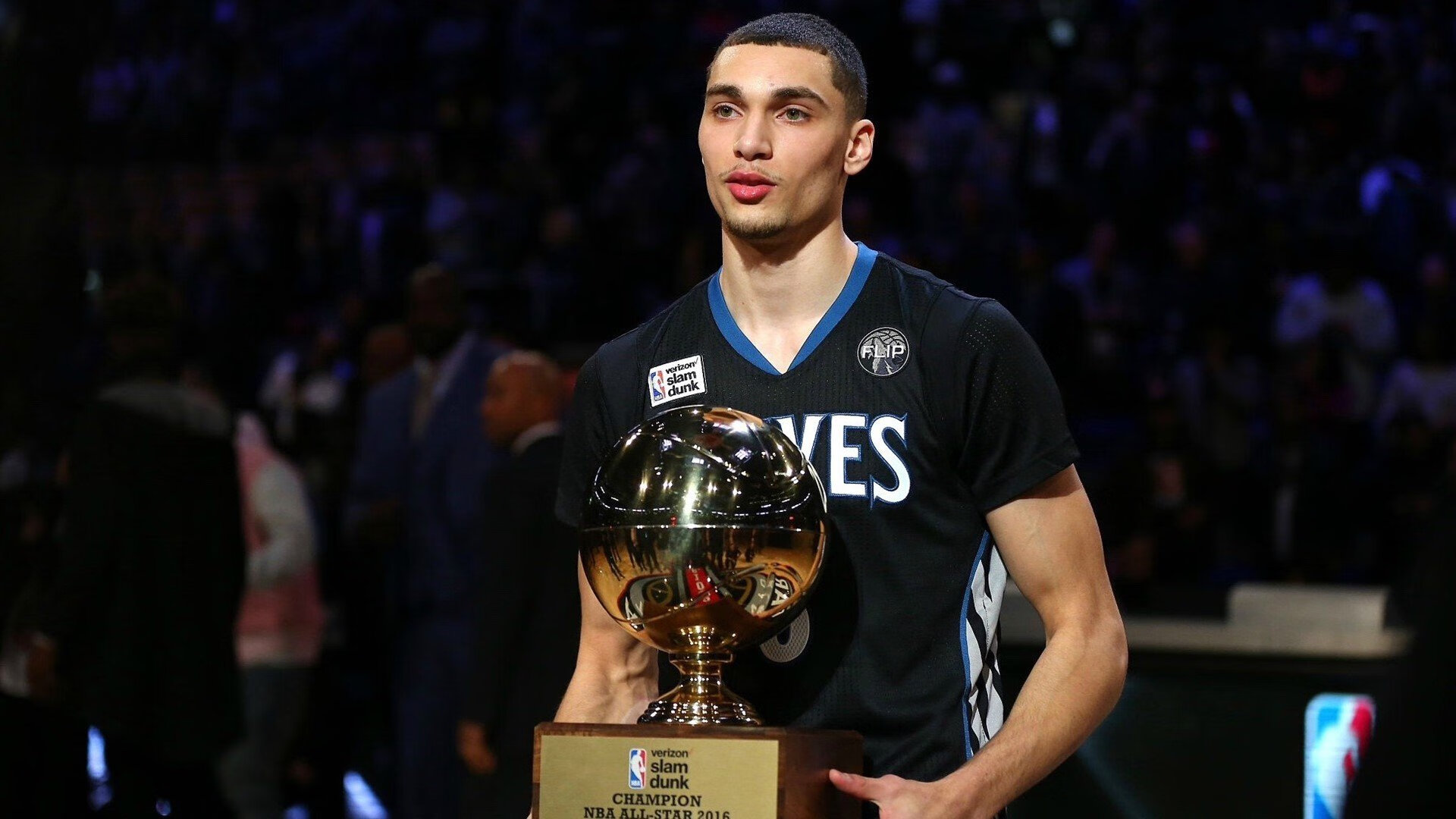 巴黎之夜,卡塔尔的失落与富安健洋的加冕—亚洲铁卫如何改写欧冠格局